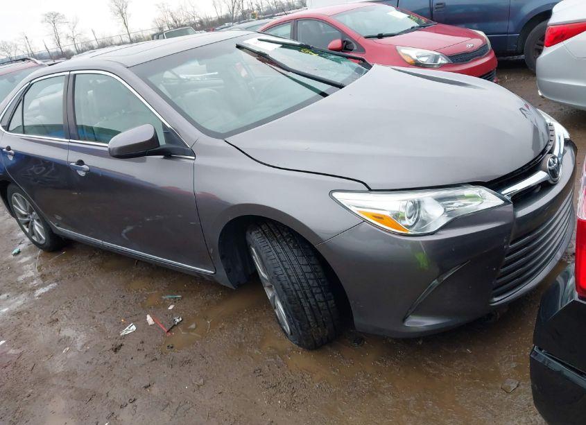 2017 Toyota Camry XLE (VIN 4T1BF1FK8HU793179) main photo