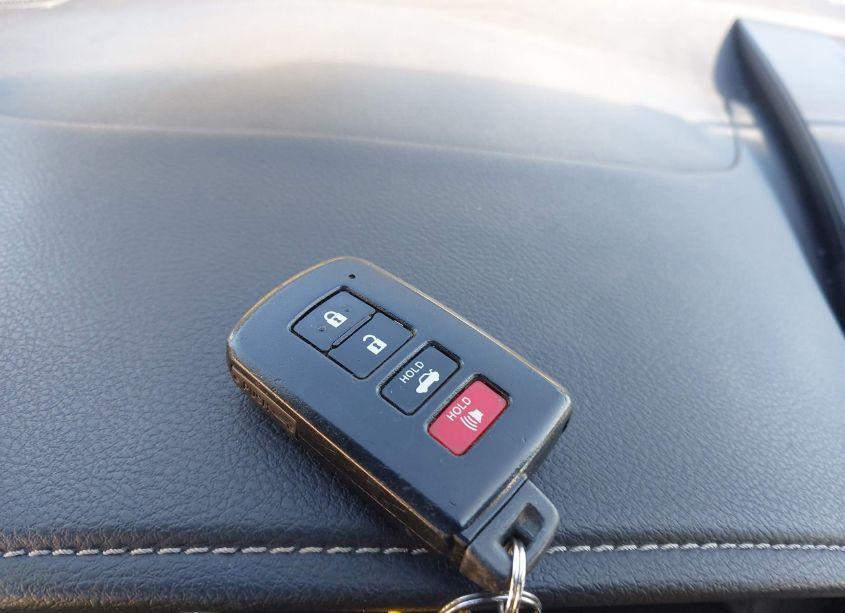 Photo 11 of 2012 Toyota Camry XLE (VIN 4T1BF1FK9CU023422)