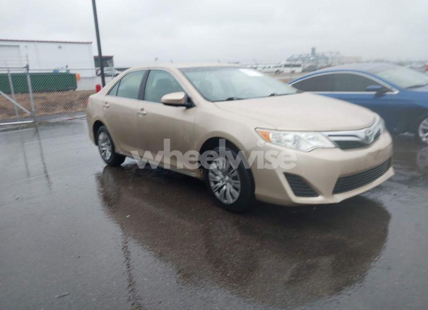 2012 Toyota Camry LE (VIN 4T1BF1FK9CU029592) main photo