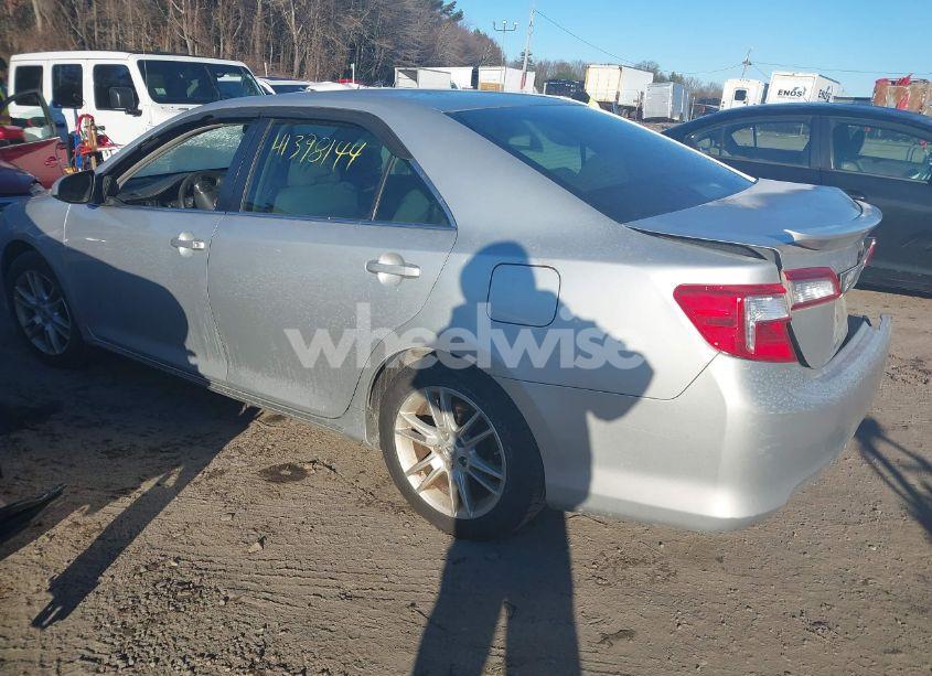 Photo 3 of 2012 Toyota Camry LE (VIN 4T1BF1FK9CU040527)
