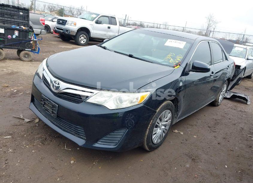 Photo 2 of 2012 Toyota Camry LE (VIN 4T1BF1FK9CU045579)