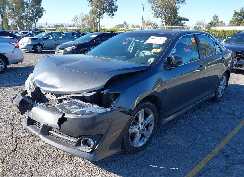 Photo 2 of 2012 Toyota Camry SE (VIN 4T1BF1FK9CU063290)