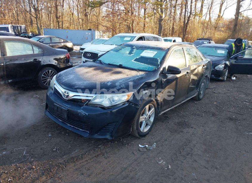 Photo 2 of 2012 Toyota Camry LE (VIN 4T1BF1FK9CU104663)