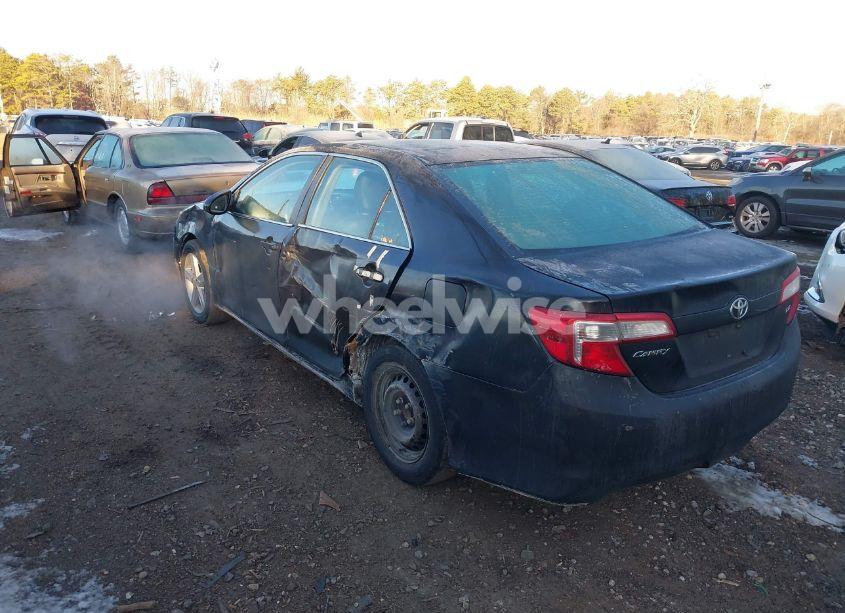 Photo 3 of 2012 Toyota Camry LE (VIN 4T1BF1FK9CU104663)