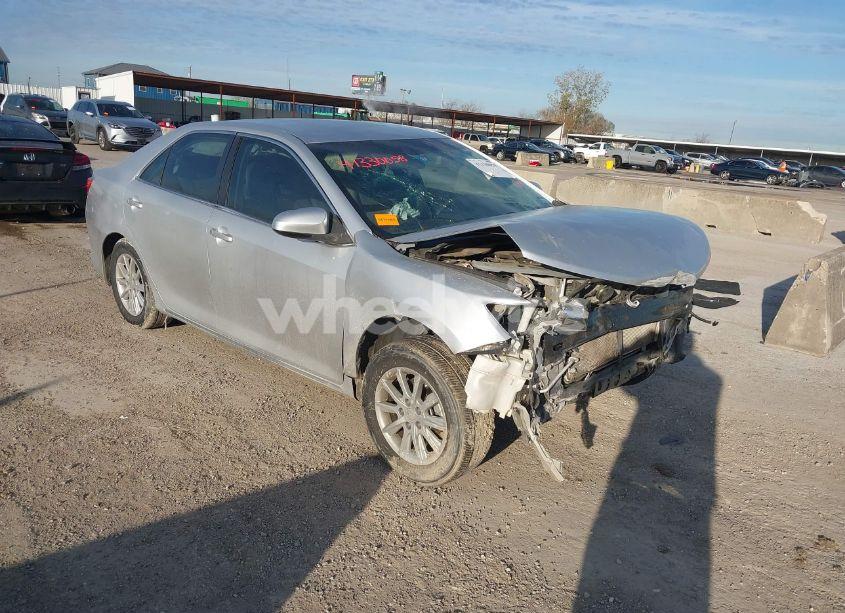 2012 Toyota Camry LE (VIN 4T1BF1FK9CU122371) main photo