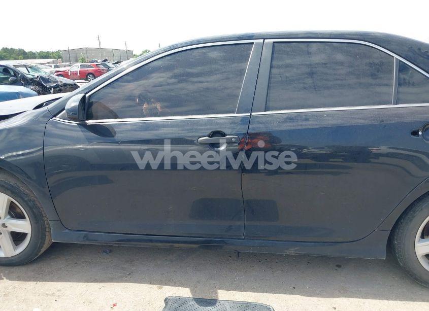 Photo 15 of 2012 Toyota Camry SE (VIN 4T1BF1FK9CU142619)