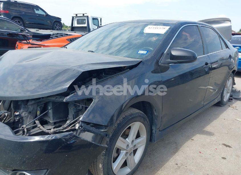 Photo 2 of 2012 Toyota Camry SE (VIN 4T1BF1FK9CU142619)