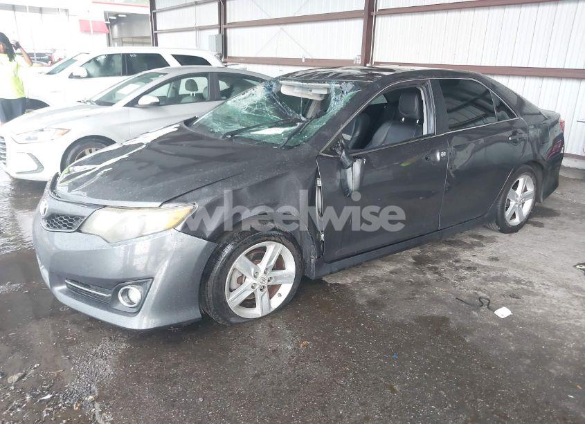Photo 2 of 2012 Toyota Camry SE (VIN 4T1BF1FK9CU185938)