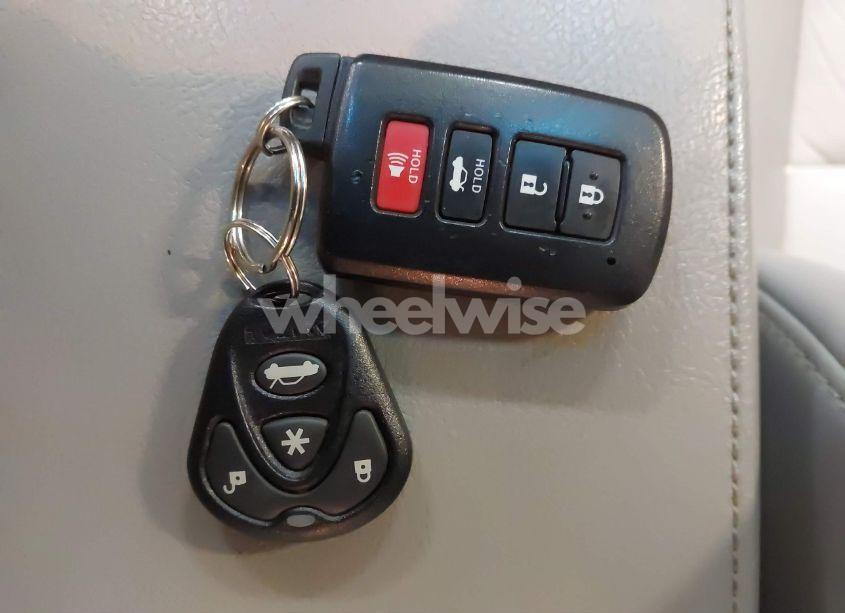 Photo 11 of 2012 Toyota Camry XLE (VIN 4T1BF1FK9CU187303)