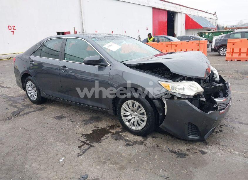 2012 Toyota Camry L (VIN 4T1BF1FK9CU510510) main photo