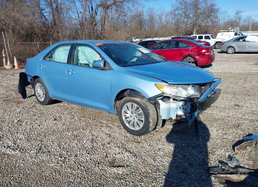 2012 Toyota Camry LE (VIN 4T1BF1FK9CU521412) main photo