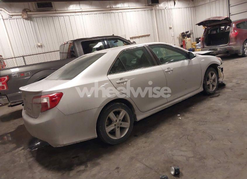 Photo 4 of 2012 Toyota Camry SE (VIN 4T1BF1FK9CU533639)