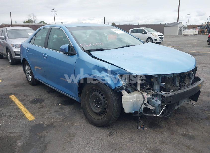 2012 Toyota Camry LE (VIN 4T1BF1FK9CU553809) main photo