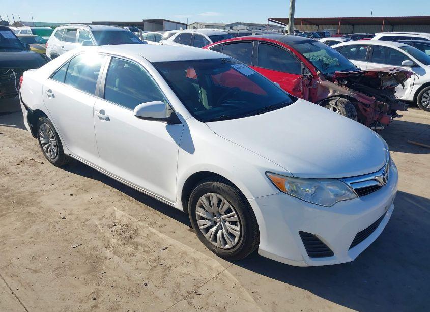 2012 Toyota Camry LE (VIN 4T1BF1FK9CU564647) main photo