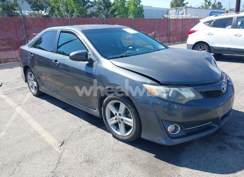 2012 Toyota Camry SE (VIN 4T1BF1FK9CU591282) main photo