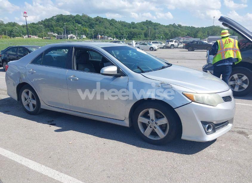 Photo 12 of 2013 Toyota Camry L/LE/SE/XLE (VIN 4T1BF1FK9DU206675)