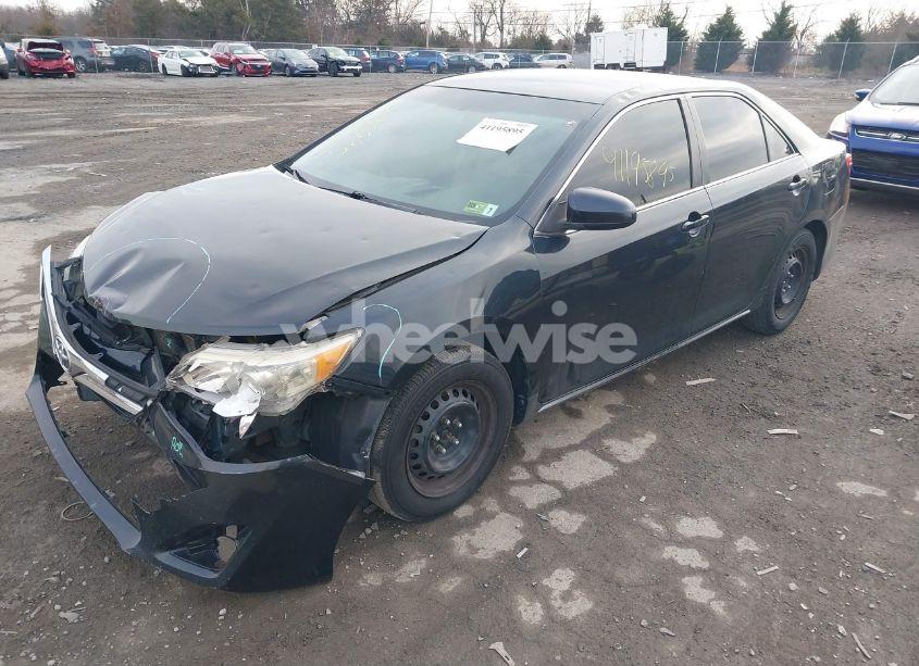 Photo 2 of 2013 Toyota Camry LE (VIN 4T1BF1FK9DU217580)