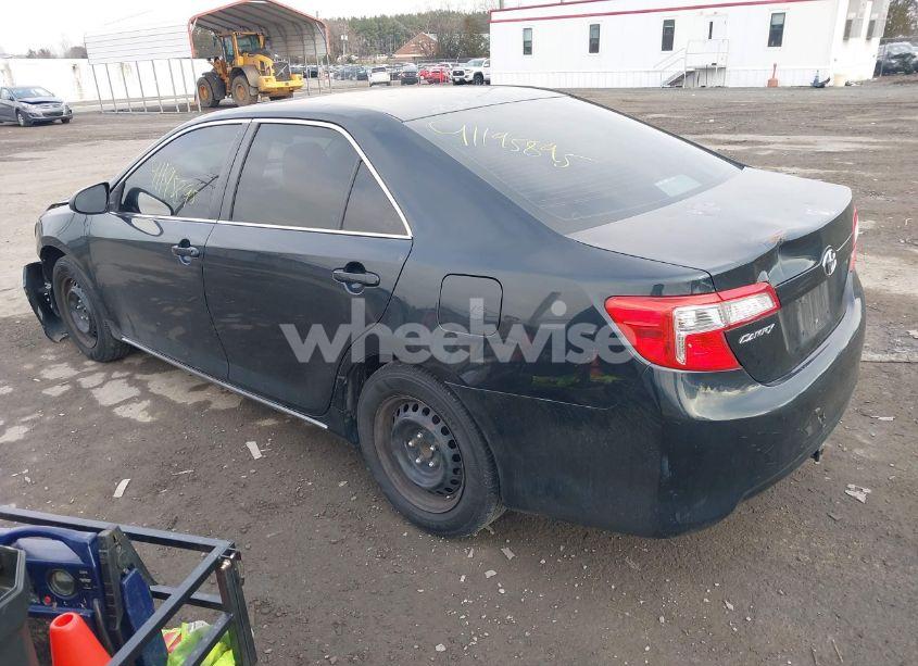 Photo 3 of 2013 Toyota Camry LE (VIN 4T1BF1FK9DU217580)