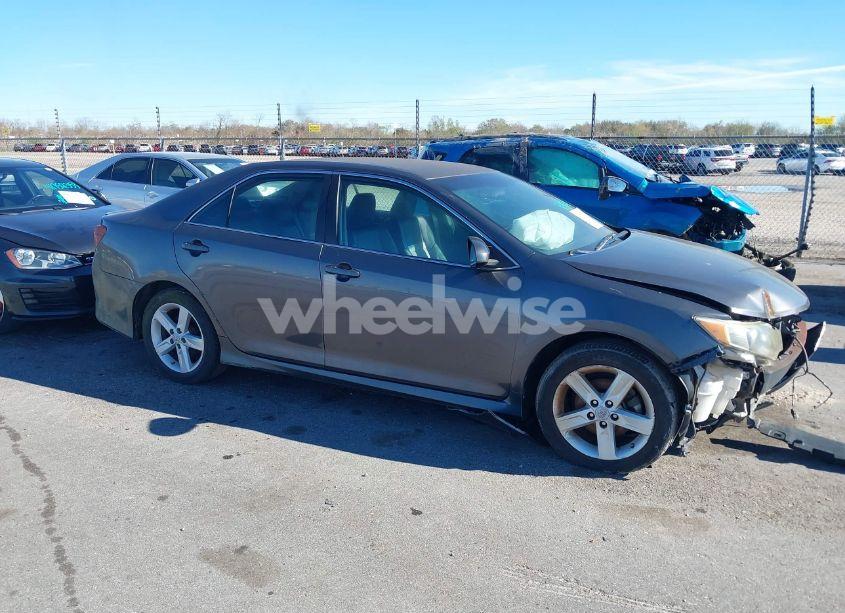 Photo 13 of 2013 Toyota Camry SE (VIN 4T1BF1FK9DU229826)