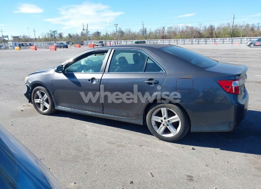 Photo 14 of 2013 Toyota Camry SE (VIN 4T1BF1FK9DU229826)