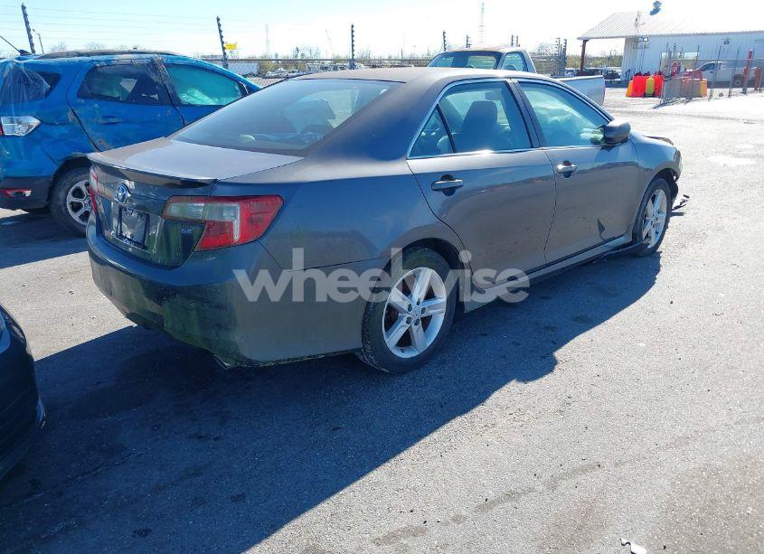 Photo 4 of 2013 Toyota Camry SE (VIN 4T1BF1FK9DU229826)