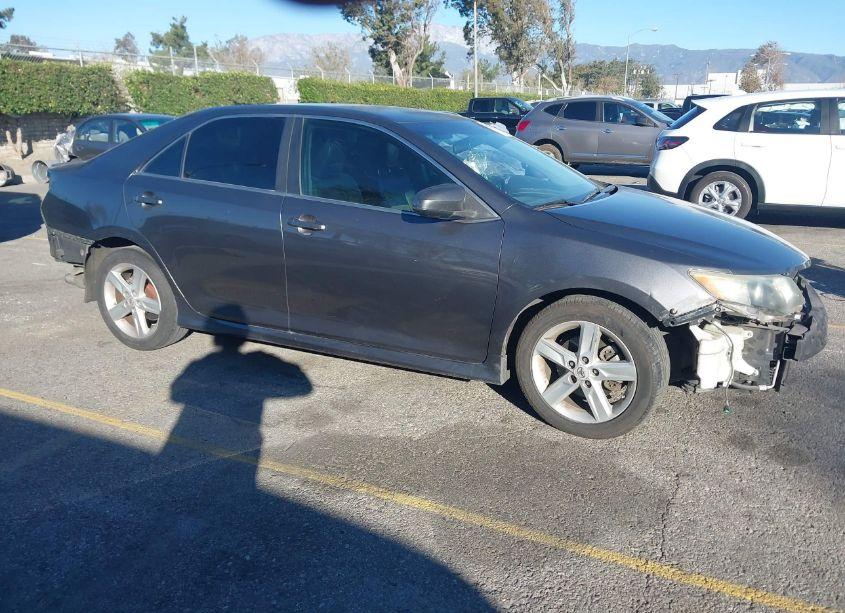 2013 Toyota Camry SE (VIN 4T1BF1FK9DU234024) main photo