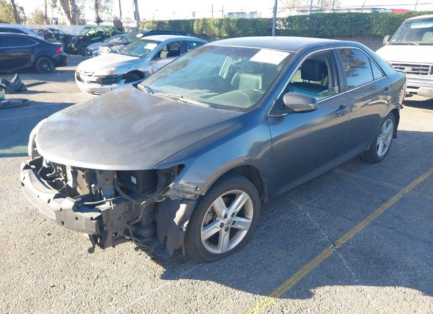 Photo 2 of 2013 Toyota Camry SE (VIN 4T1BF1FK9DU234024)