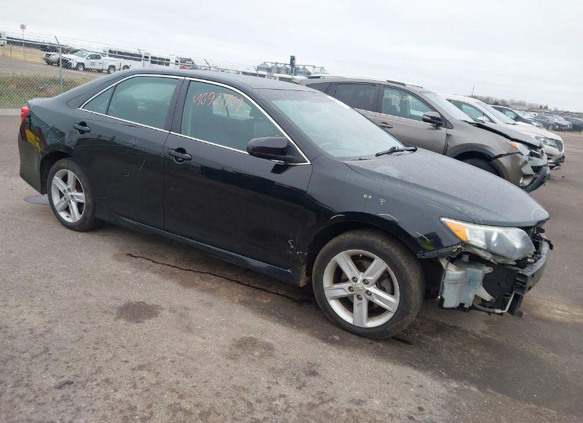 2013 Toyota Camry SE (VIN 4T1BF1FK9DU235142) main photo
