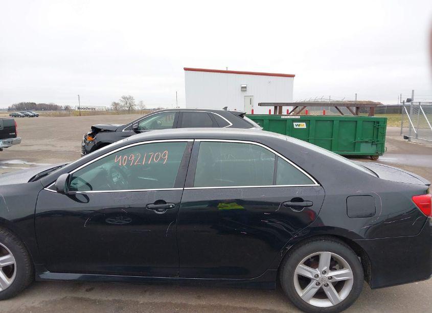 Photo 15 of 2013 Toyota Camry SE (VIN 4T1BF1FK9DU235142)