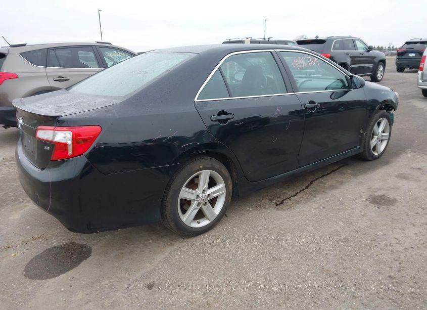 Photo 4 of 2013 Toyota Camry SE (VIN 4T1BF1FK9DU235142)