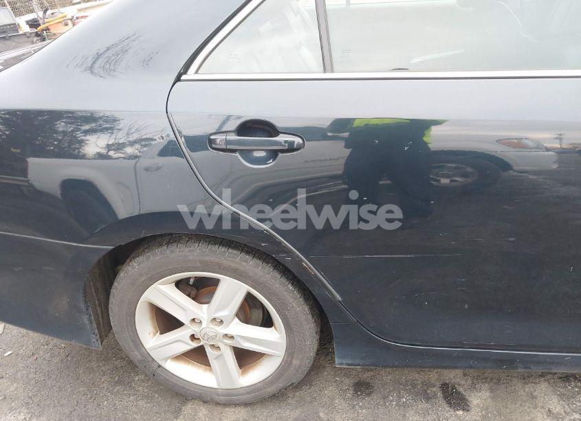 Photo 17 of 2013 Toyota Camry SE (VIN 4T1BF1FK9DU238140)