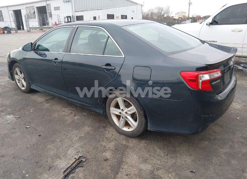 Photo 3 of 2013 Toyota Camry SE (VIN 4T1BF1FK9DU238140)