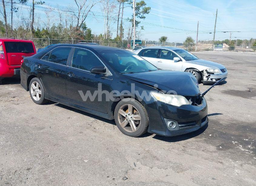2013 Toyota Camry SE (VIN 4T1BF1FK9DU254127) main photo