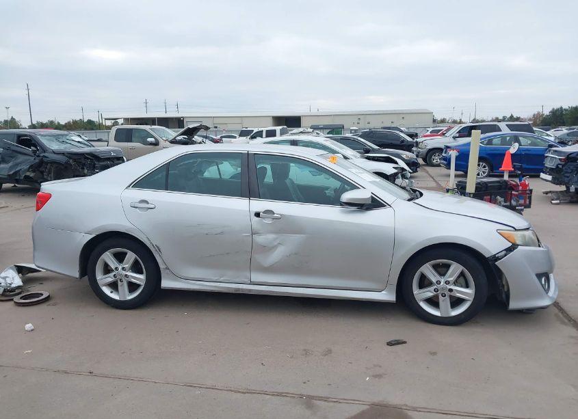 Photo 13 of 2013 Toyota Camry SE (VIN 4T1BF1FK9DU258632)