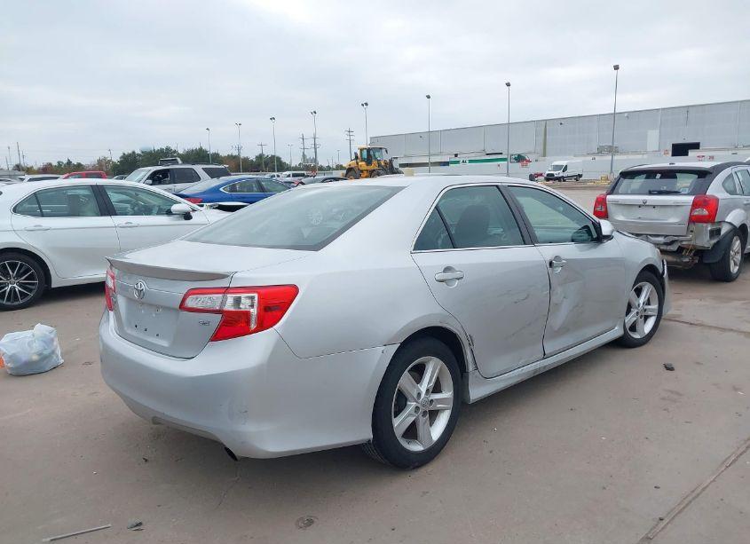 Photo 4 of 2013 Toyota Camry SE (VIN 4T1BF1FK9DU258632)