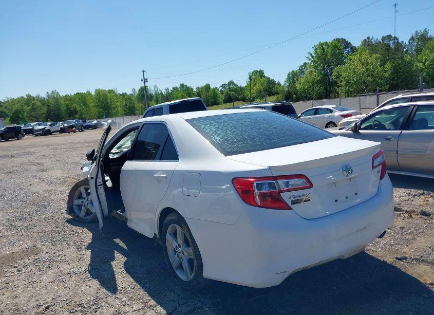 Photo 3 of 2013 Toyota Camry SE (VIN 4T1BF1FK9DU271803)