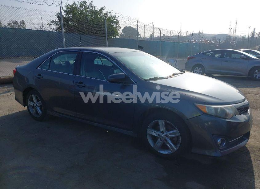 Photo 13 of 2013 Toyota Camry SE (VIN 4T1BF1FK9DU278525)