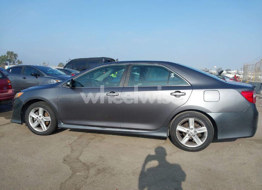 Photo 14 of 2013 Toyota Camry SE (VIN 4T1BF1FK9DU278525)