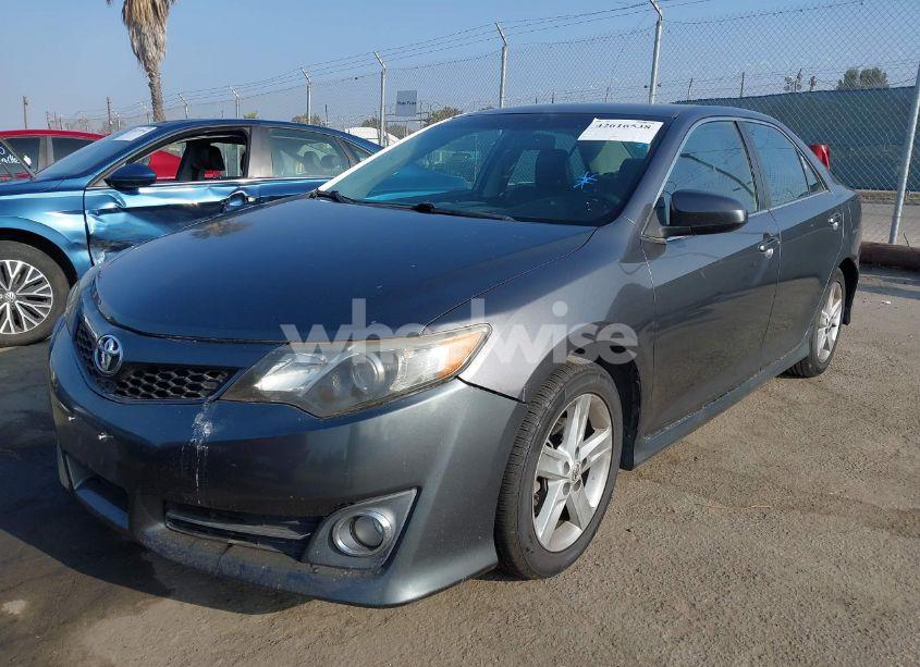Photo 2 of 2013 Toyota Camry SE (VIN 4T1BF1FK9DU278525)