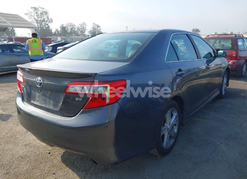 Photo 4 of 2013 Toyota Camry SE (VIN 4T1BF1FK9DU278525)