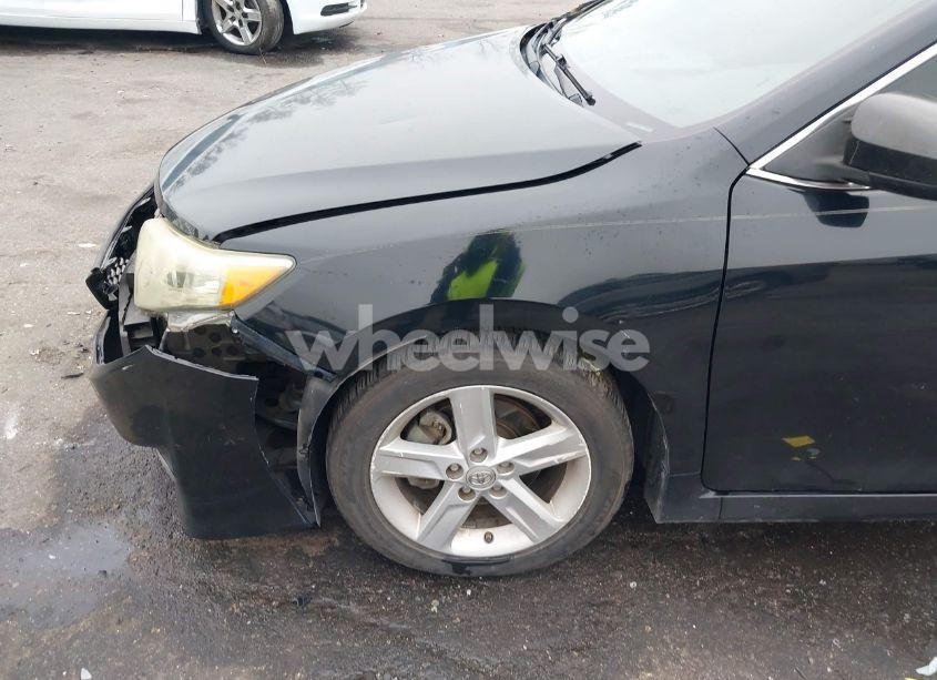 Photo 6 of 2013 Toyota Camry SE (VIN 4T1BF1FK9DU284289)