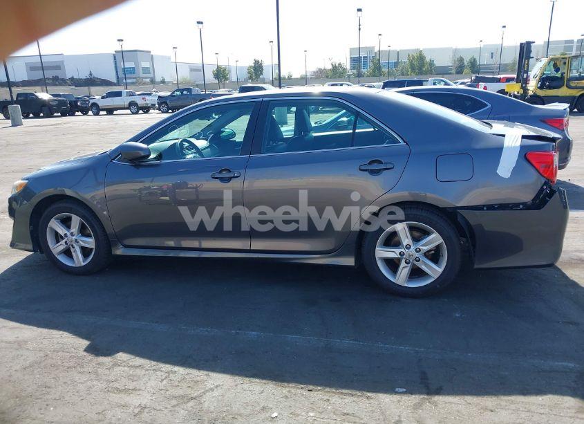 Photo 15 of 2013 Toyota Camry SE (VIN 4T1BF1FK9DU653149)