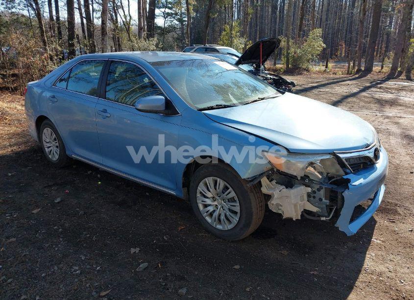 2013 Toyota Camry LE (VIN 4T1BF1FK9DU665219) main photo