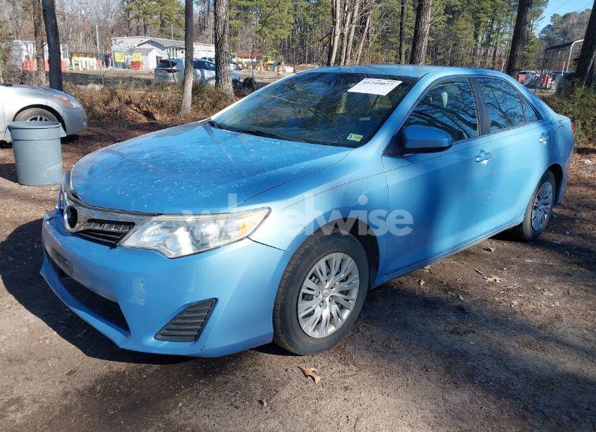 Photo 2 of 2013 Toyota Camry LE (VIN 4T1BF1FK9DU665219)