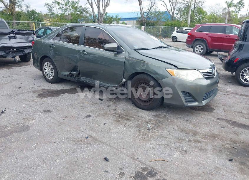 2013 Toyota Camry L (VIN 4T1BF1FK9DU669593) main photo