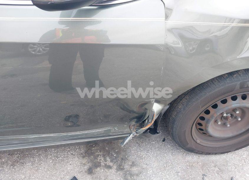 Photo 18 of 2013 Toyota Camry L (VIN 4T1BF1FK9DU669593)