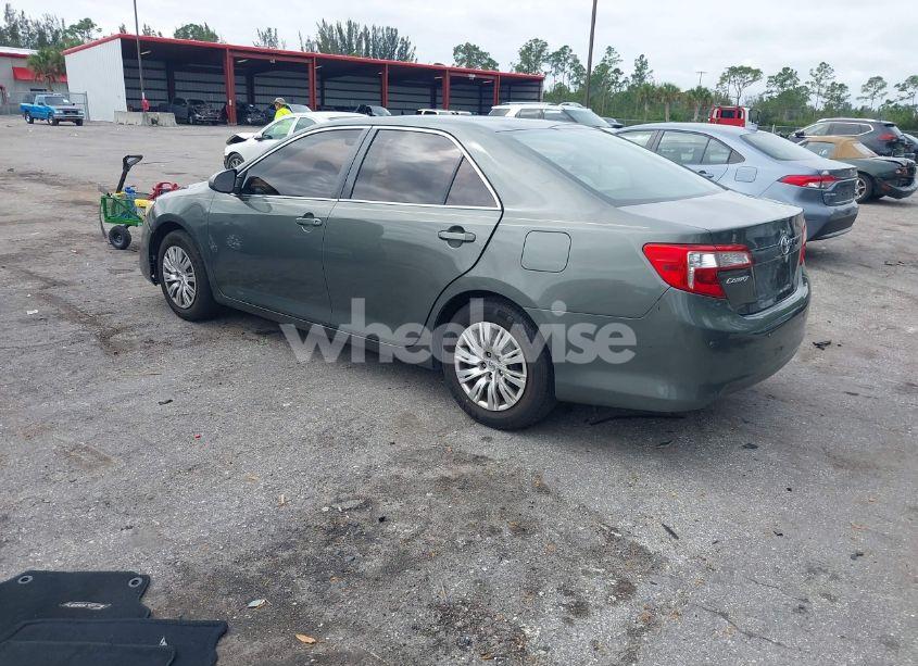 Photo 3 of 2013 Toyota Camry L (VIN 4T1BF1FK9DU669593)