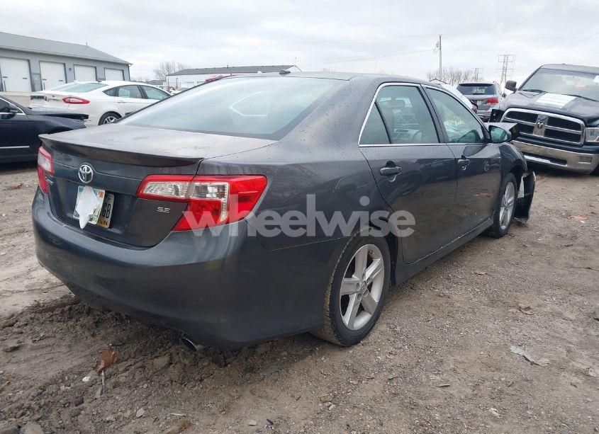 Photo 4 of 2013 Toyota Camry SE (VIN 4T1BF1FK9DU678164)