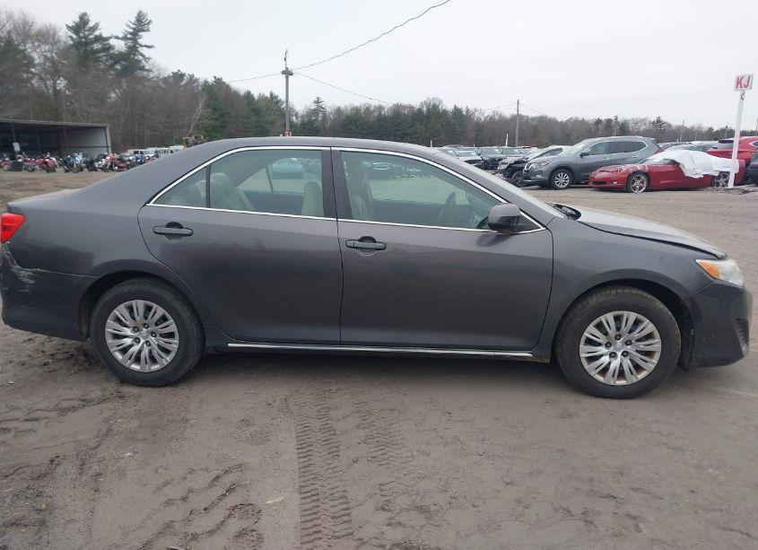 Photo 13 of 2013 Toyota Camry LE (VIN 4T1BF1FK9DU680769)