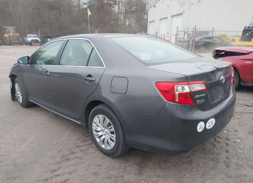 Photo 3 of 2013 Toyota Camry LE (VIN 4T1BF1FK9DU680769)